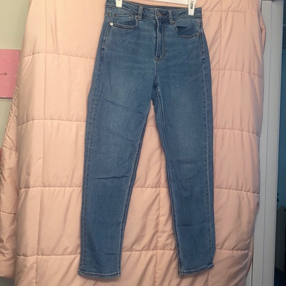 American Eagle Outfitters Denim - American Eagle Jeans size 2